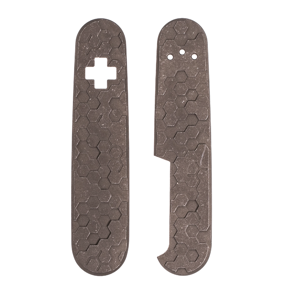 Scales 91 mm Honeycomb 3D in titanium in a rusty finish with cross inlay for Victorinox Swiss Army Knife – Daily Customs